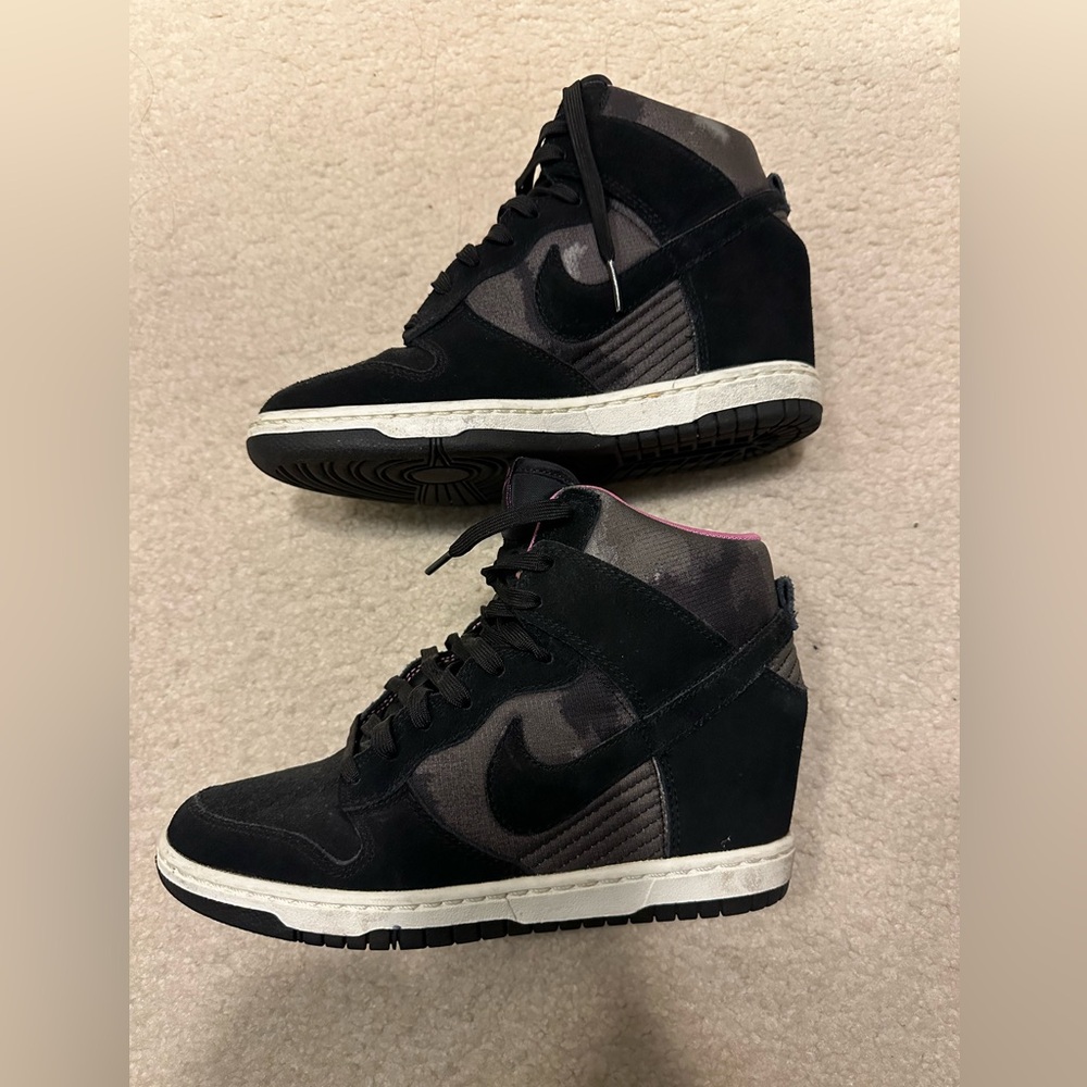 Nike Women Sky Hi Dunks size 7.5 RARE